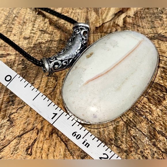 Calcite Pendant 1 1/2”x2” - Picture 7 of 16